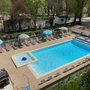 Camping Les Rives D'auzon